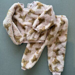 Baby GAP Pink Bear Fuzzy Sweatsuit size 18-24 months